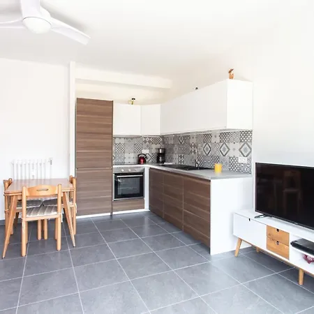 Appartement Hibiscus Furnished Flat *
